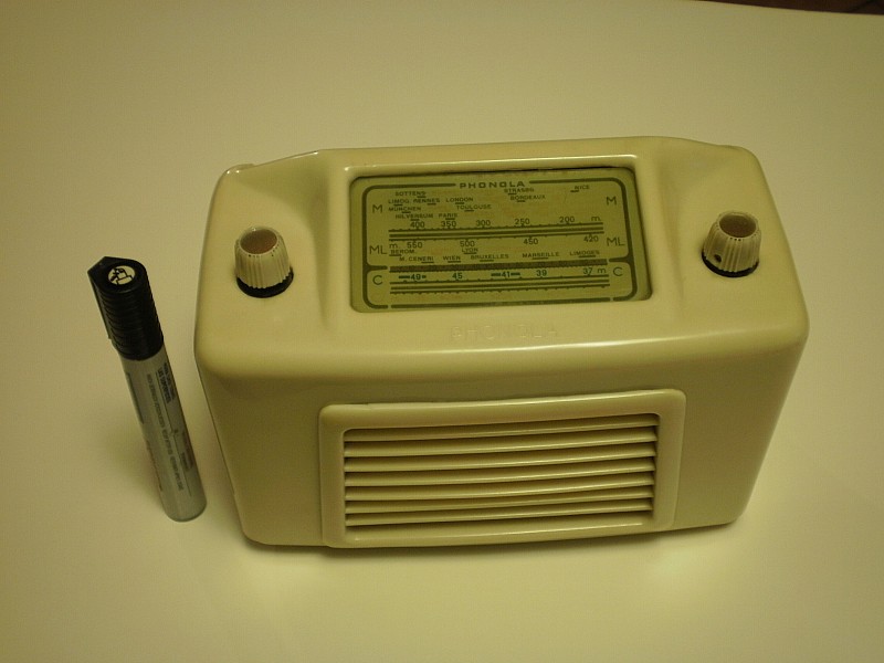 Piccola radio compatta anno 1949